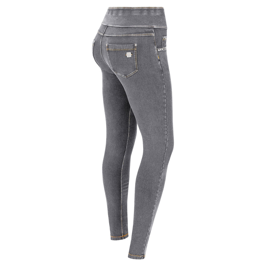 N.O.W.® High Waist met Knoopsluiting