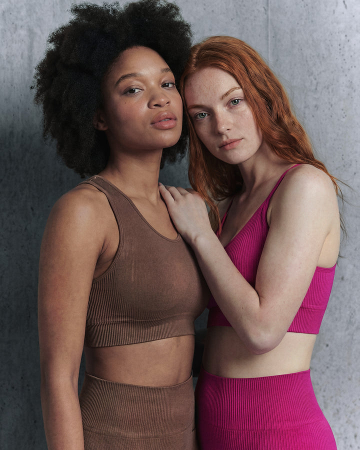 (F3WSFB10-M105) Seamless Bra with Crossed Shoulder Straps