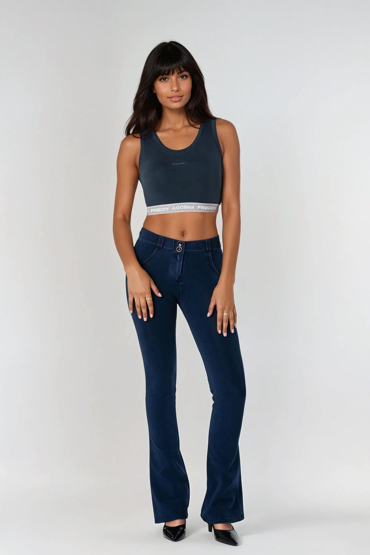 Jean WRUP47RF412-J0B à évasement subtil WR.UP® agrandi