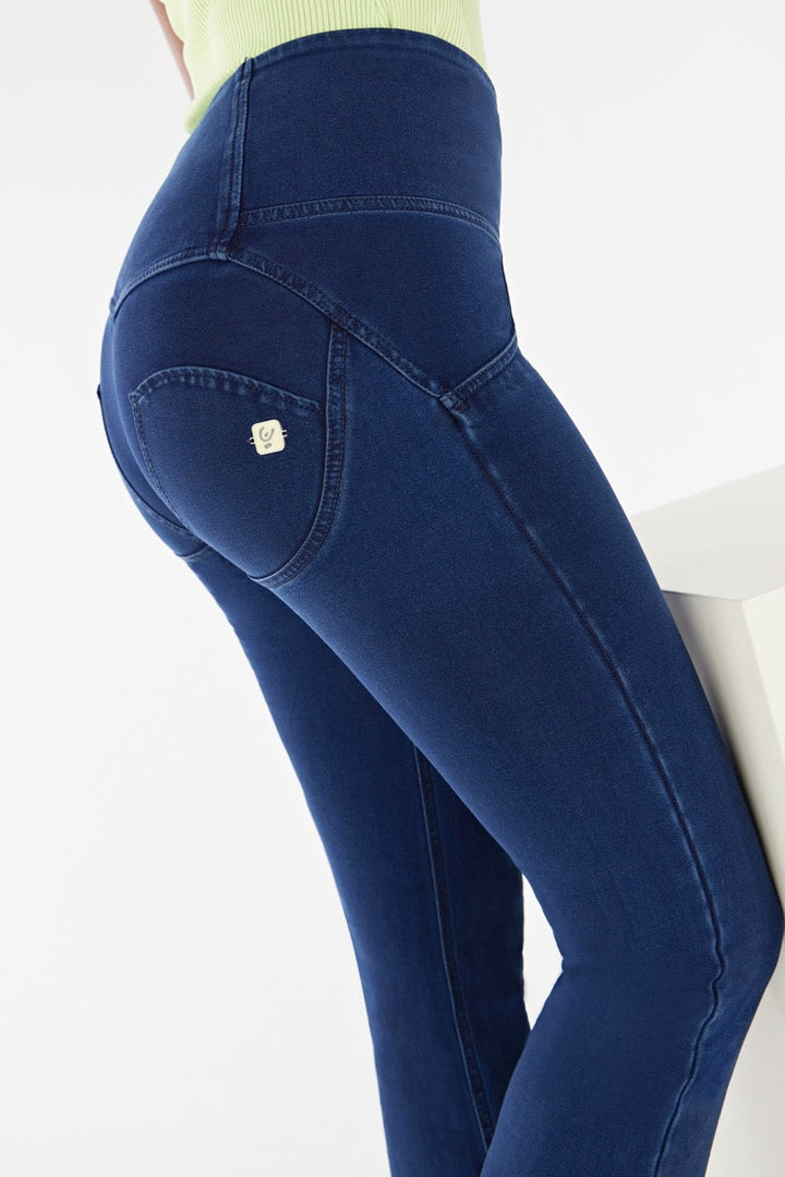 (WRUP11BHC002ORG-J0B) Blauwe WR.UP® Flared Jeans met een Hoge Taille en Knoopsluiting