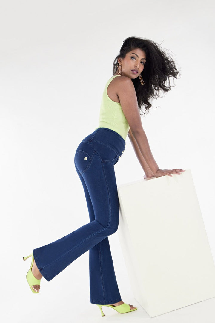(WRUP11BHC002ORG-J0B) Blauwe WR.UP® Flared Jeans met een Hoge Taille en Knoopsluiting