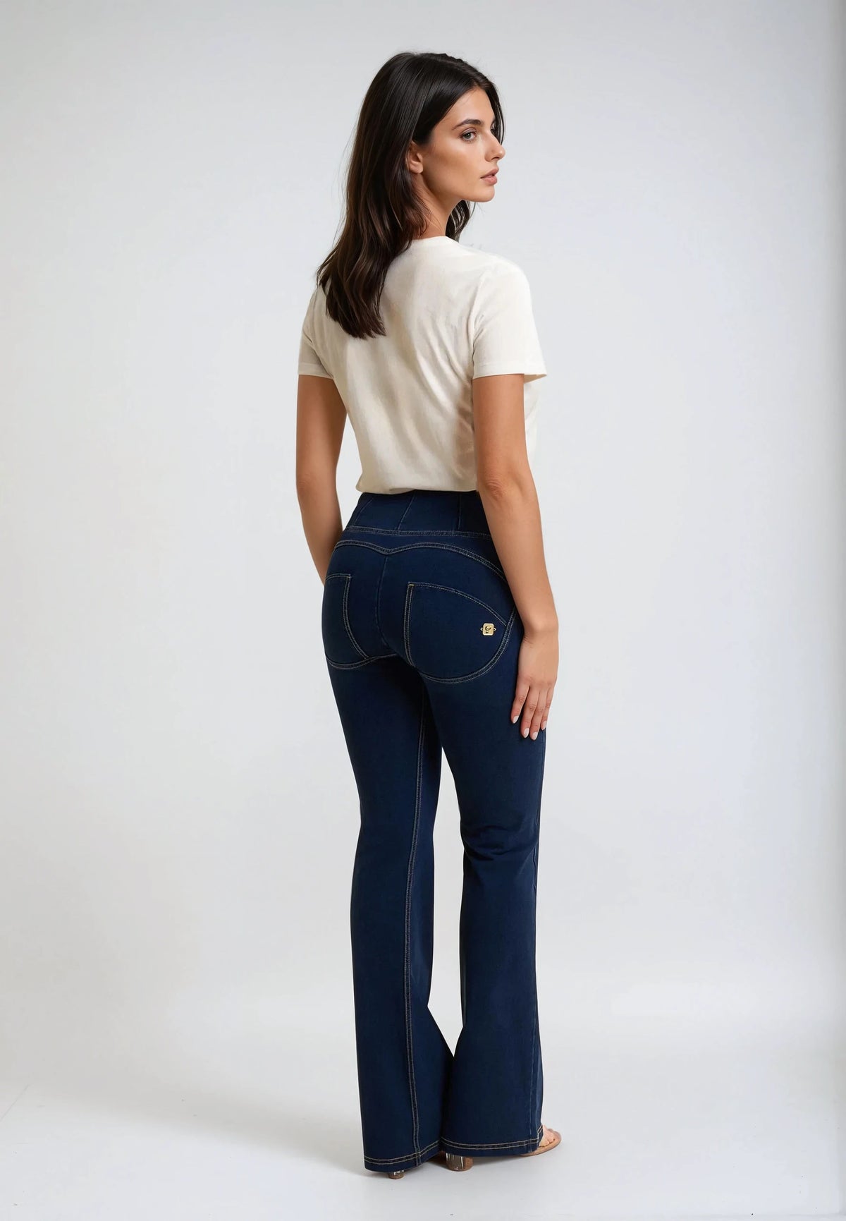 (WRUP11HF250-J0Z) WR.UP® Flared Jeans avec une haute taille et des poches plaquées agrandi