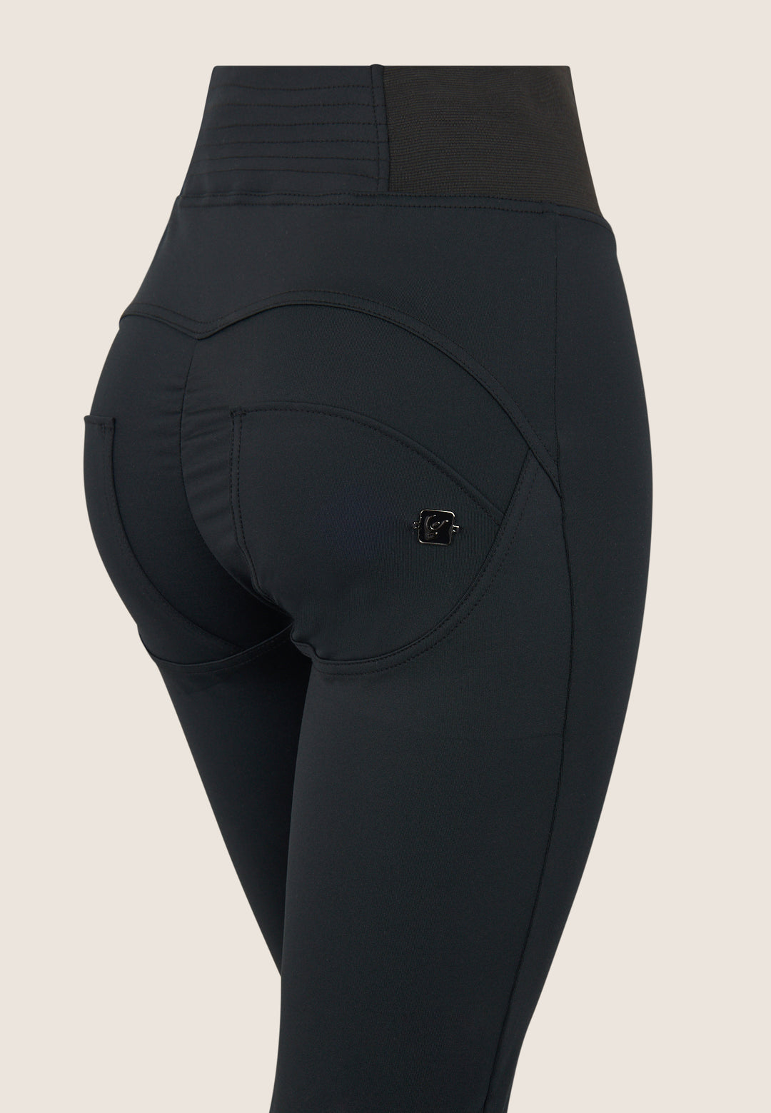 (WRUP11HF2526-N) D.I.W.O. stretch Flare Fit Black pant