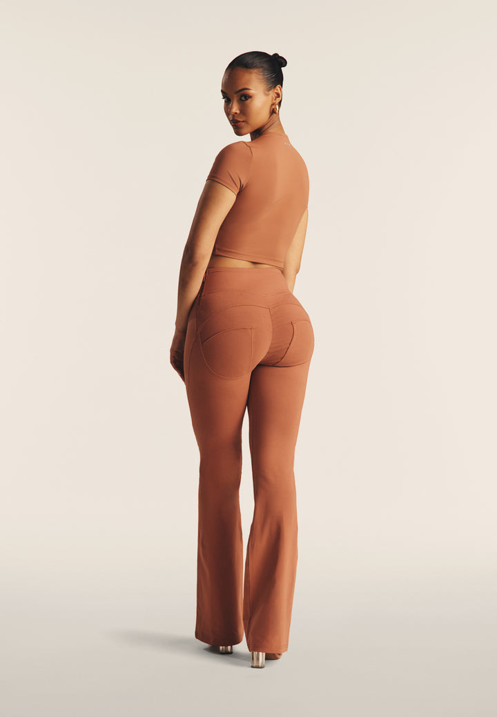 (WRUP11HS2517-N) High Waist WR.UP® Flared Pants met Side Zip