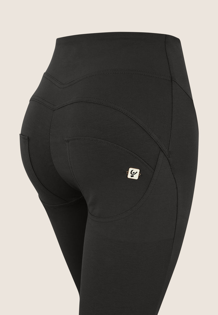 (WRUP11HS2517-N) High Waist WR.UP® Flared Pants met Side Zip
