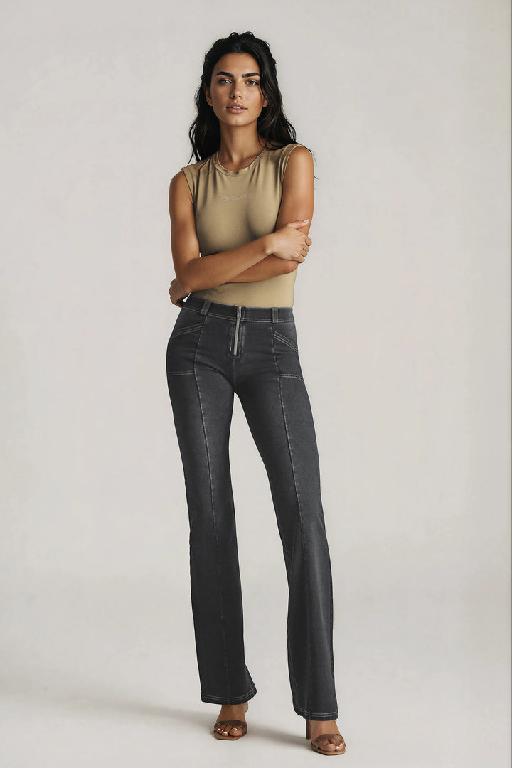 (WRUP11RS2506-J7N) Regular Waist WR.UP® Flared Jeans met Stoere Details en Golden Zip