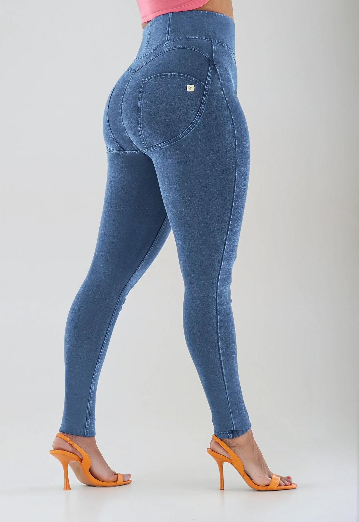 (WRUP1HC002NS-J4B) Blauwe Curvy WR.UP® Push Up Jeans met een Hoge Taille en Zip vergroot