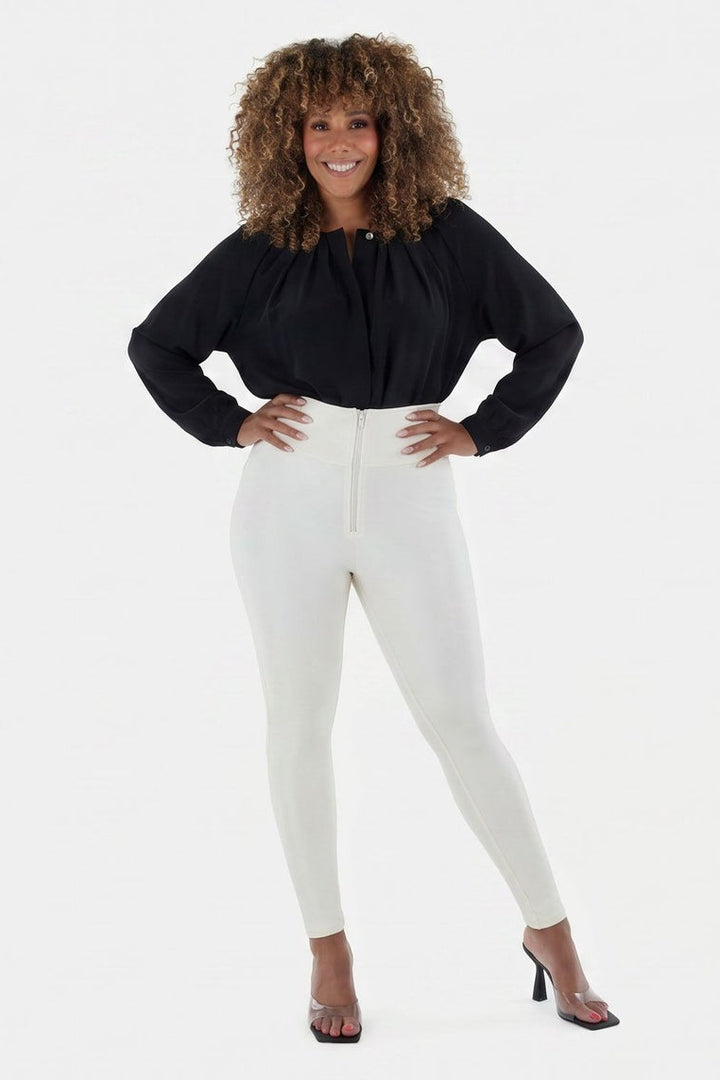 (WRUP1HC006PNS-W) Curvy Leather Look WR.UP® met Hoge Taille en Rits Sluiting