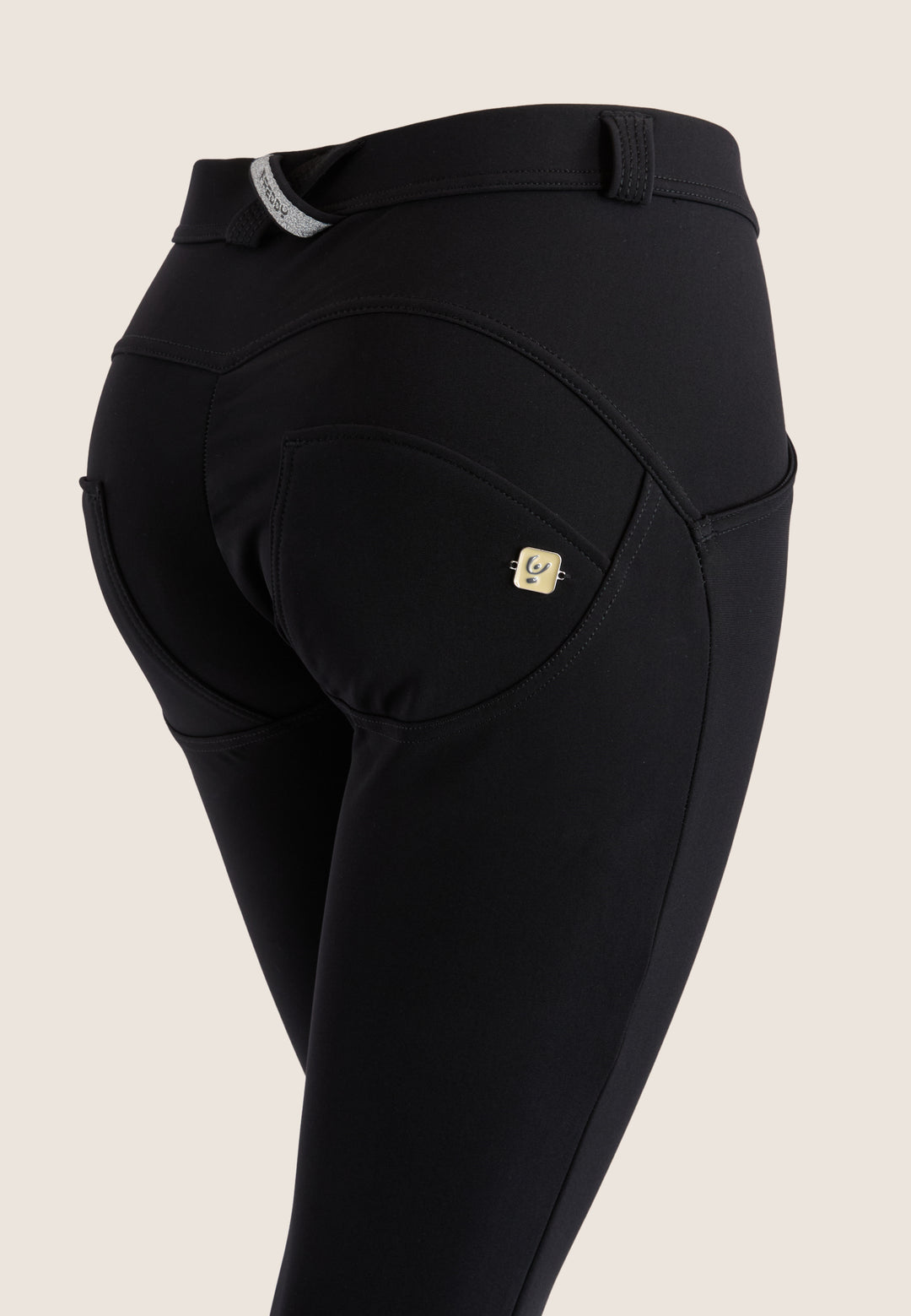 (WRUP1RF2563-N) Nylon Jersey Stretch Skinny Black pant