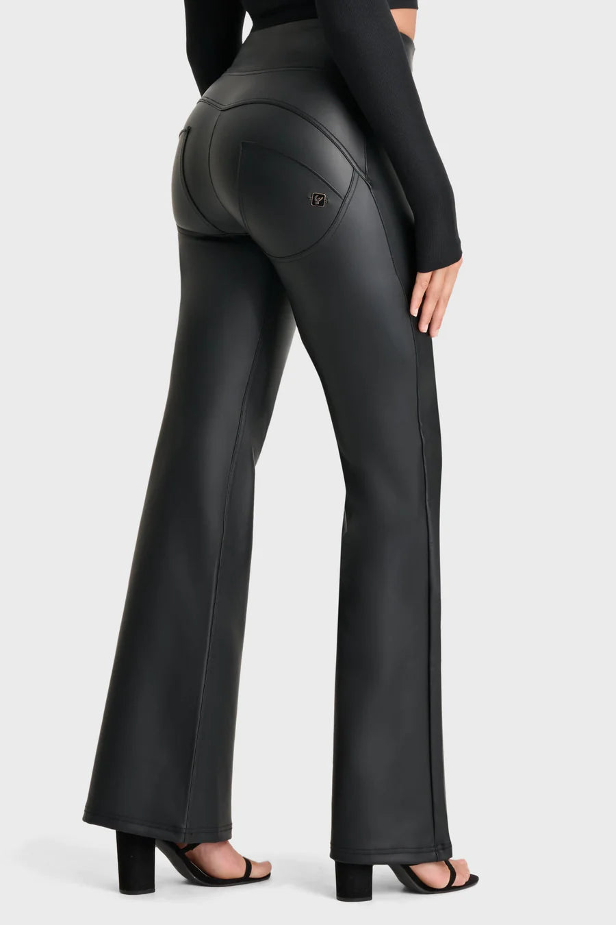 (WRUP29SHF307-N) Flared Leather Look WR.UP® en een Super Hoge Taille ♥