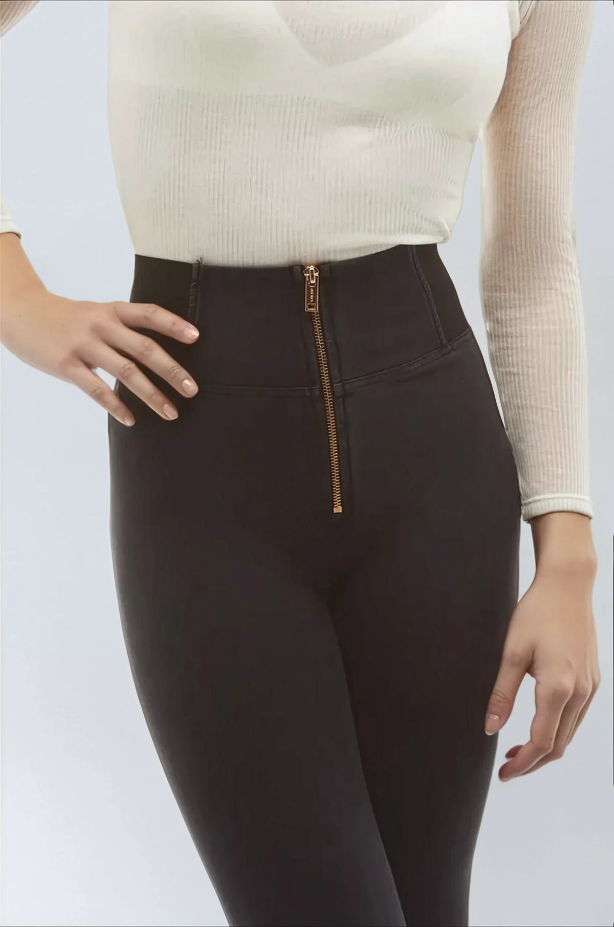 (WRUP29SHS443-J7N) Jean évasé WR.UP® taille très haute avec ceinture en Tencel doux agrandi