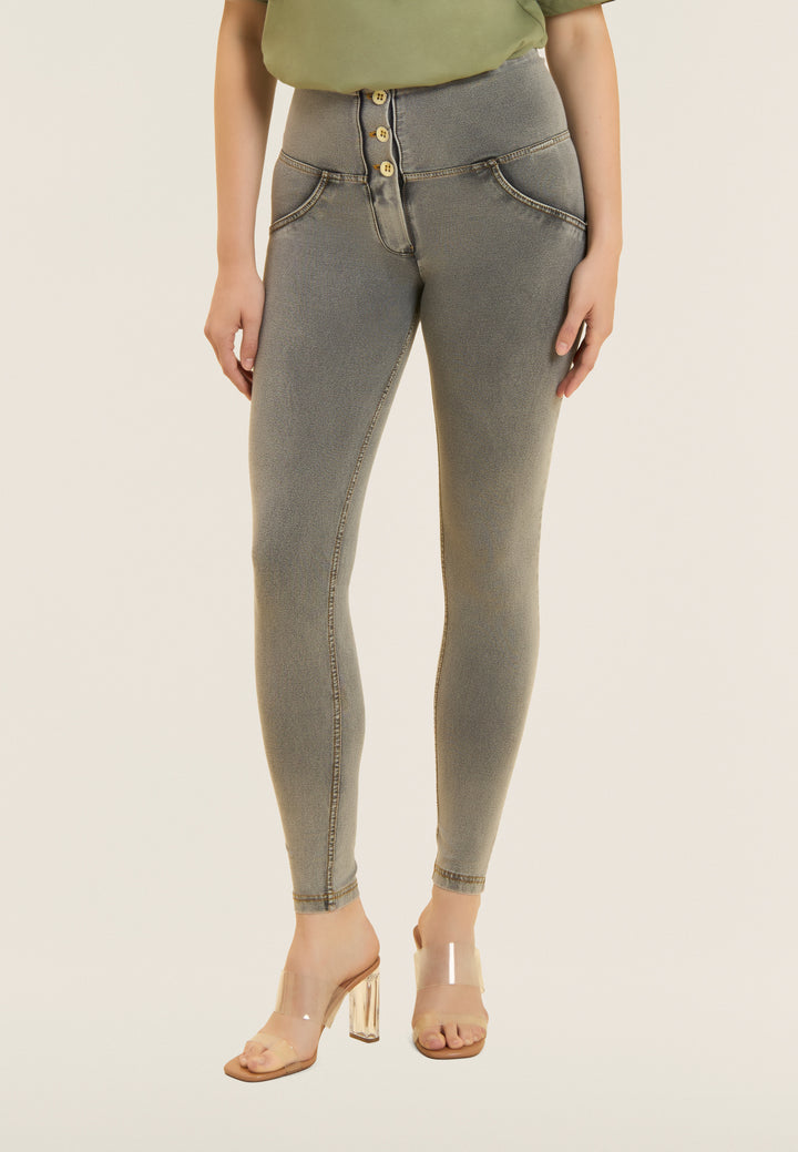 (WRUP2BHC002ORG-J3Y) Denim Look WR.UP® met Hoge Taille en Knoopsluiting