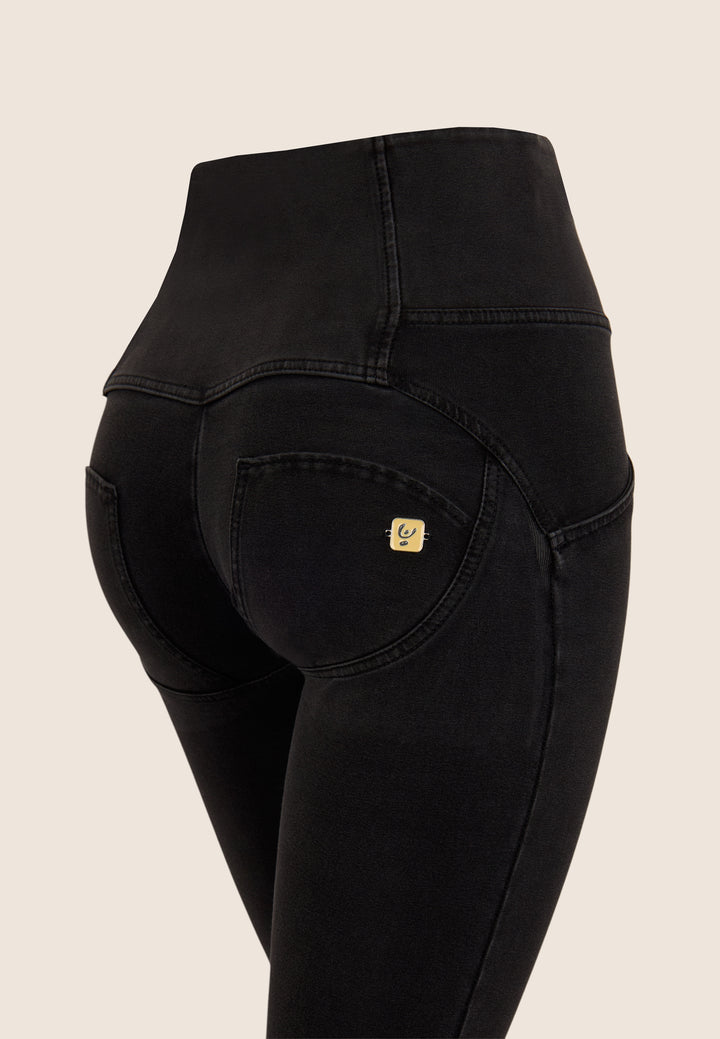 (WRUP2BHC002ORG-J7N) Denim Look WR.UP® met Hoge Taille en Knoopsluiting