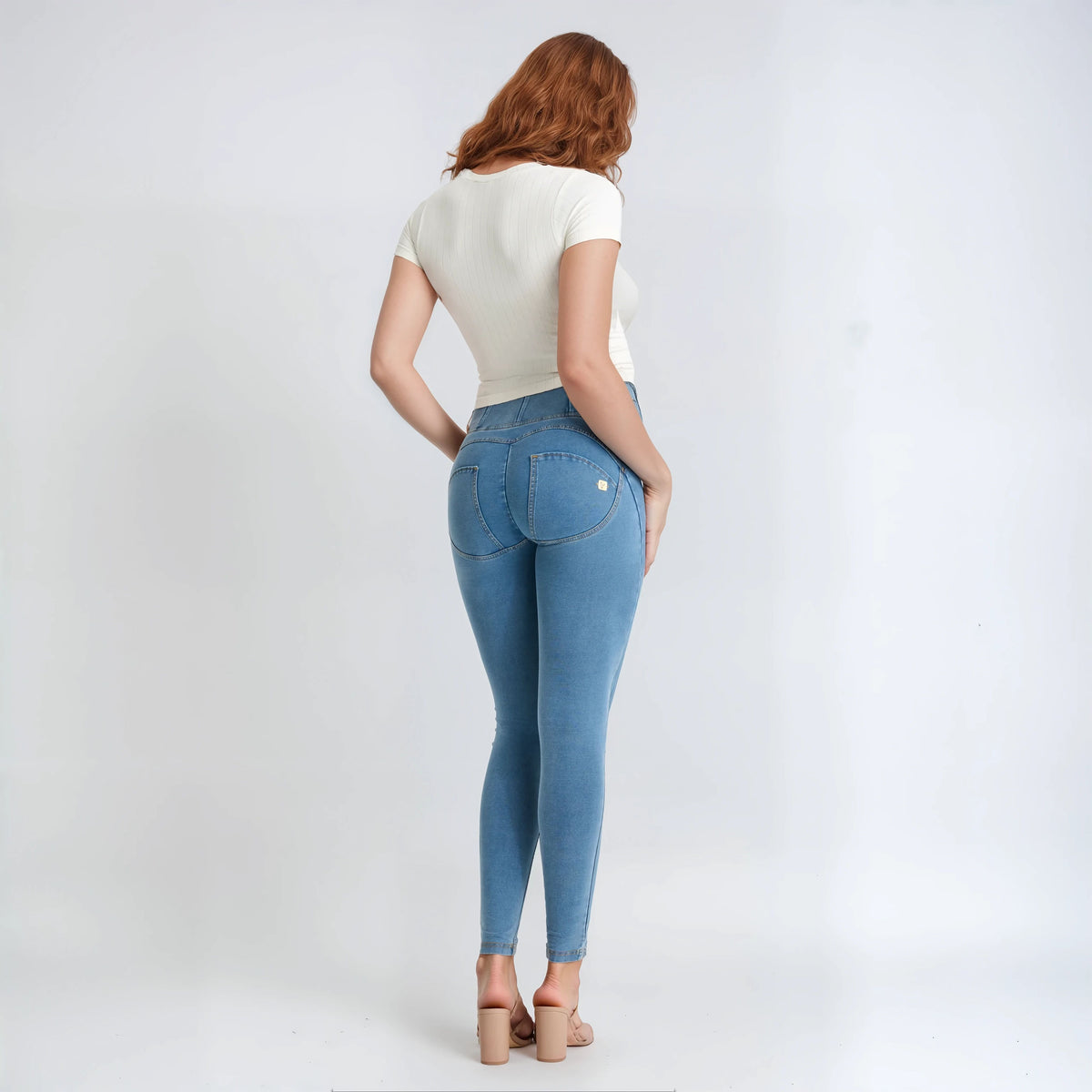 (WRUP2HC002ORG-J4Y) Look denim WR.UP® avec haute taille en Ritssluiting agrandi