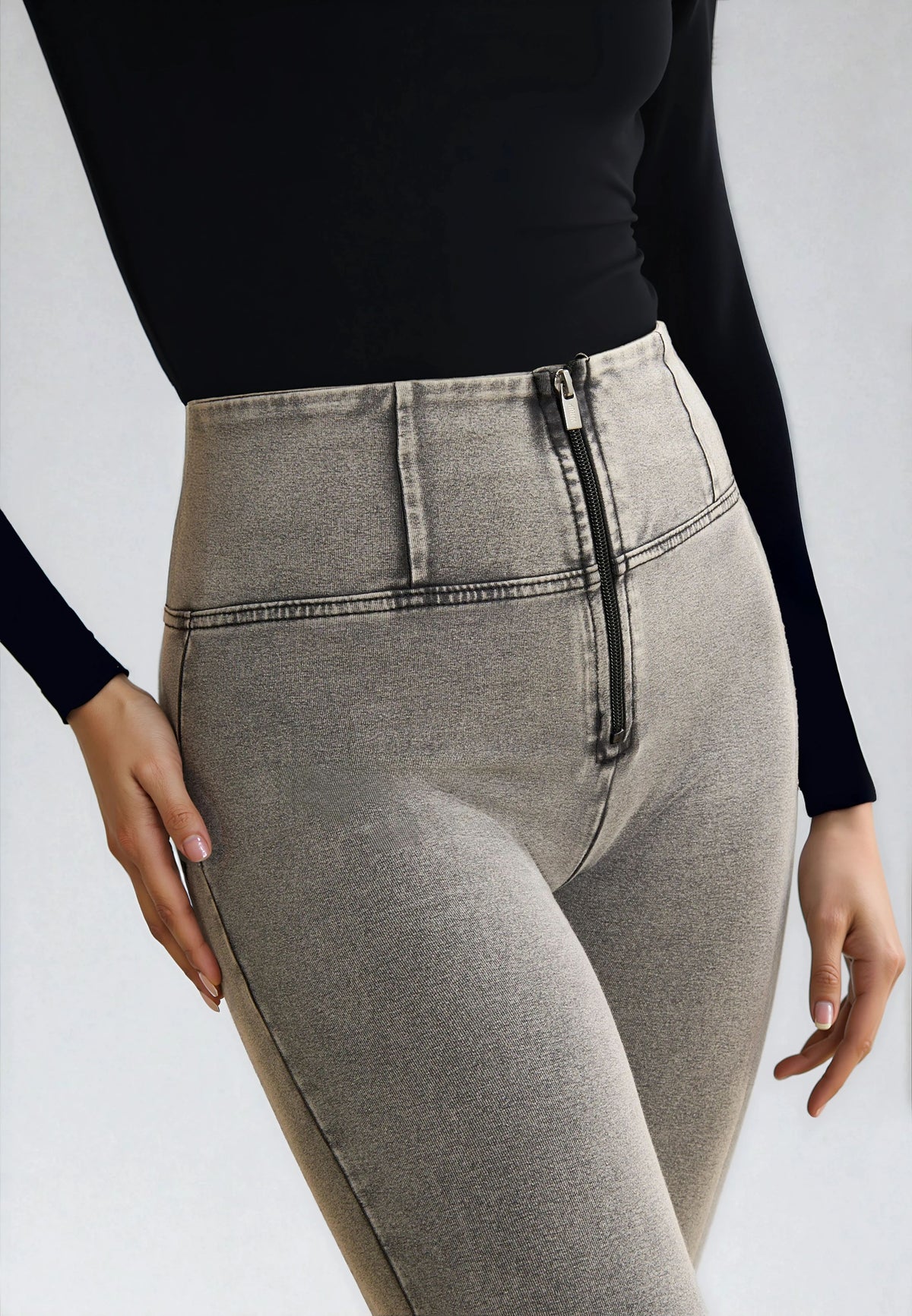 (WRUP2HC002ORG-J3N) Grijze WR.UP® avec haute taille et fermeture éclair en look denim agrandi