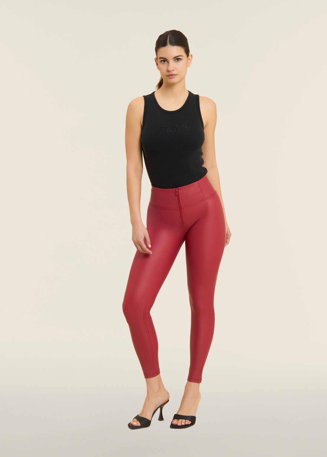 WRUP2HC006PREC-R68 Rode WR.UP®Leather Look met een Hoge Taille en Rits Sluiting