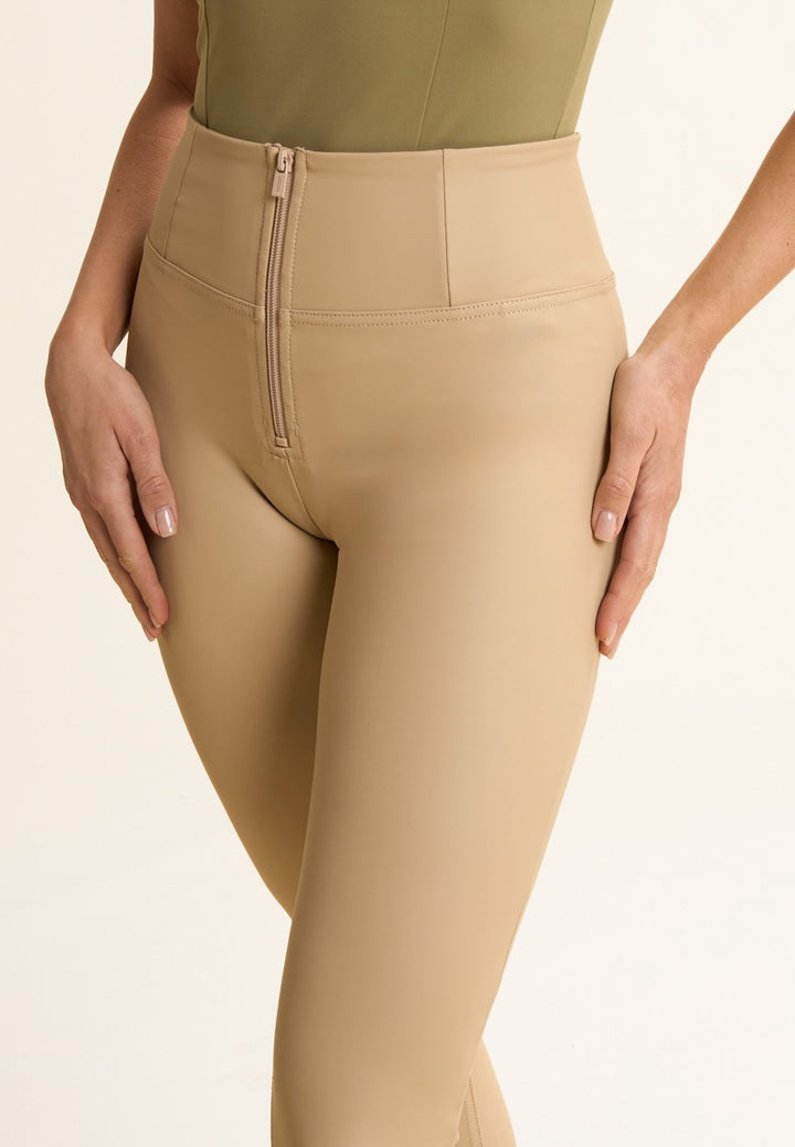 (WRUP2HC006PREC-Z80) Leather Look WR.UP® met Hoge Taille en Rits Sluiting