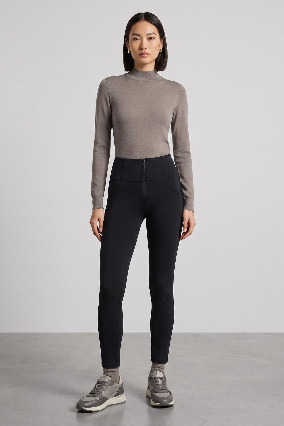 (WRUP2HF2564-N) Nylon Jersey Stretch Skinny Black pant