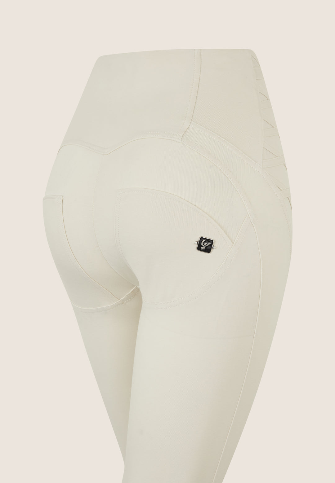 (WRUP2HS2519-I35) High Waist WR.UP® with Stylisch Details on the Hips