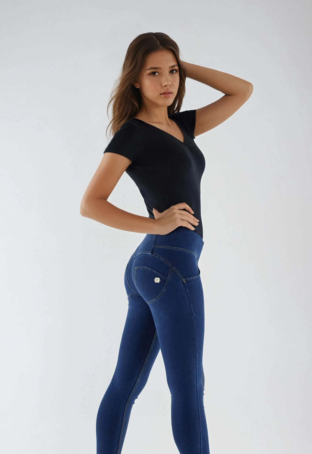 (WRUP1MC002-J0Y) WR.UP® MID-WAIST SKINNY-FIT BLUE PANTS IN STRETCH DENIM