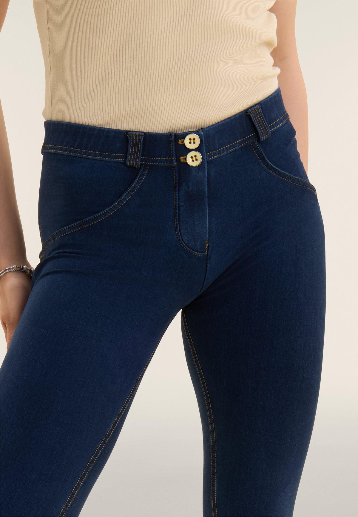 (WRUP1RC002-J0Y) Blauwe WR.UP® Regular Waist in Denim Look enlarged