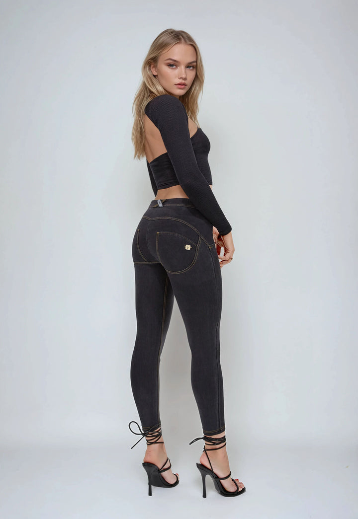 (WRUP1RC002-J7Y) Zwarte WR.UP® Regular Waist in Denim Look