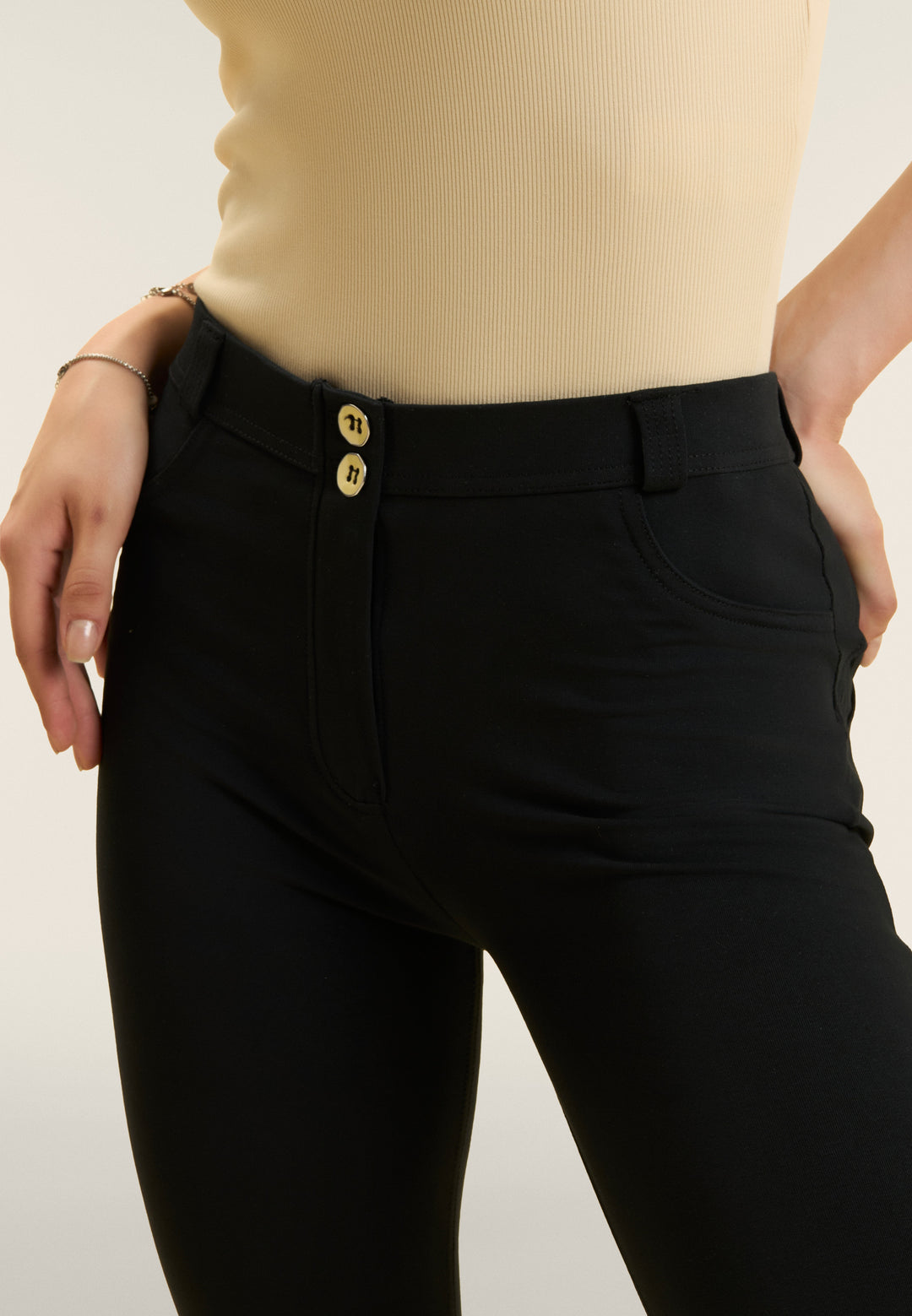 (WRUP1RF2563-N) Nylon Jersey Stretch Skinny Black pant