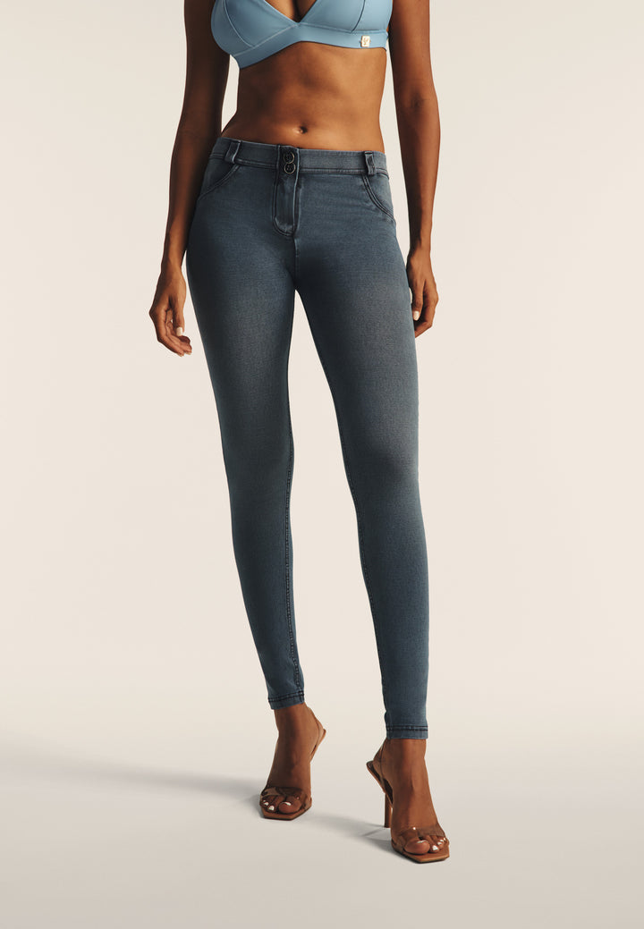 (WRUP2RS2510-J171N) Regular Waist WR.UP® in Washed Denim