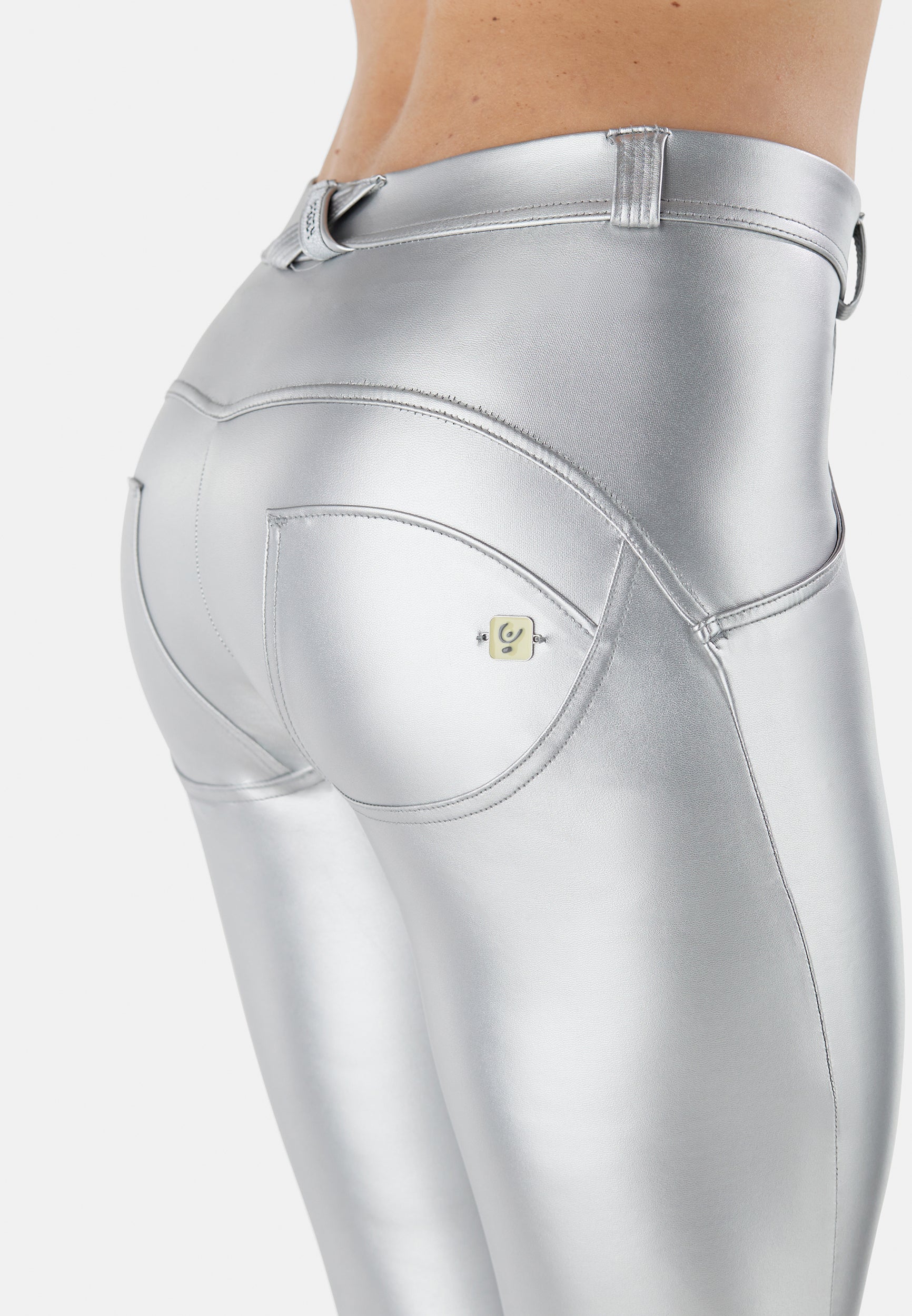 Low waist WR.UP® superskinny shaping trousers in latex