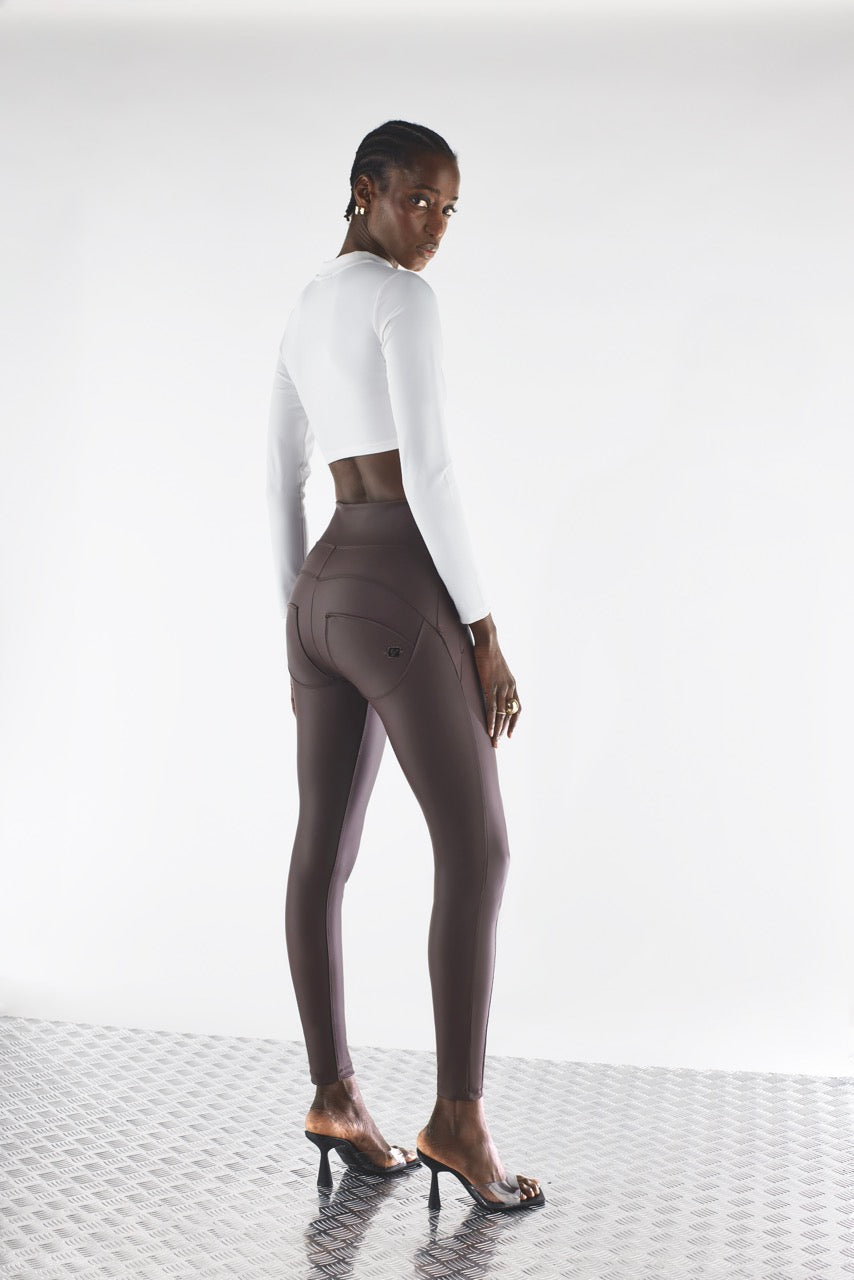 (WRUP2SHF313-M29) Leather Look WR.UP® met Hoge Taille en Stoere Stiksels