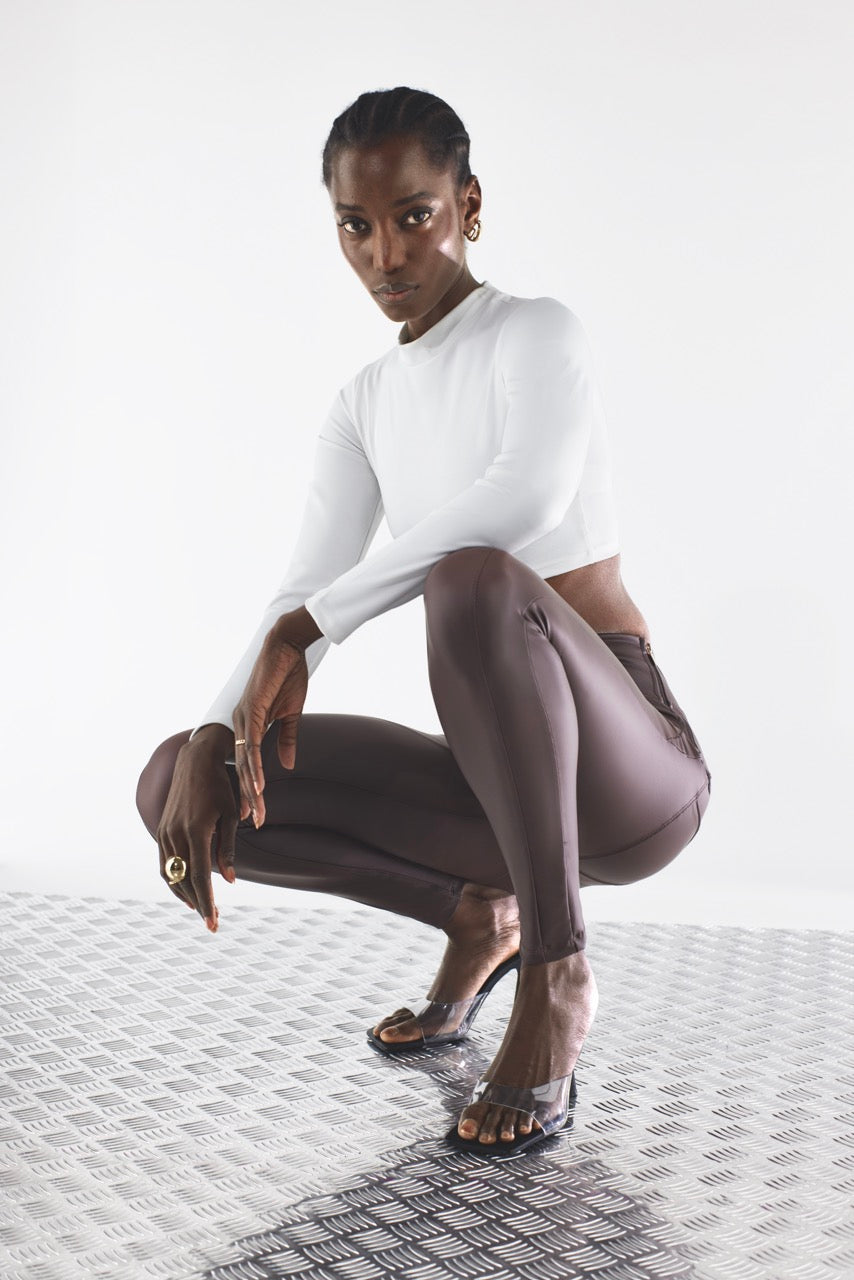 (WRUP2SHF313-M29) Leather Look WR.UP® met Hoge Taille en Stoere Stiksels