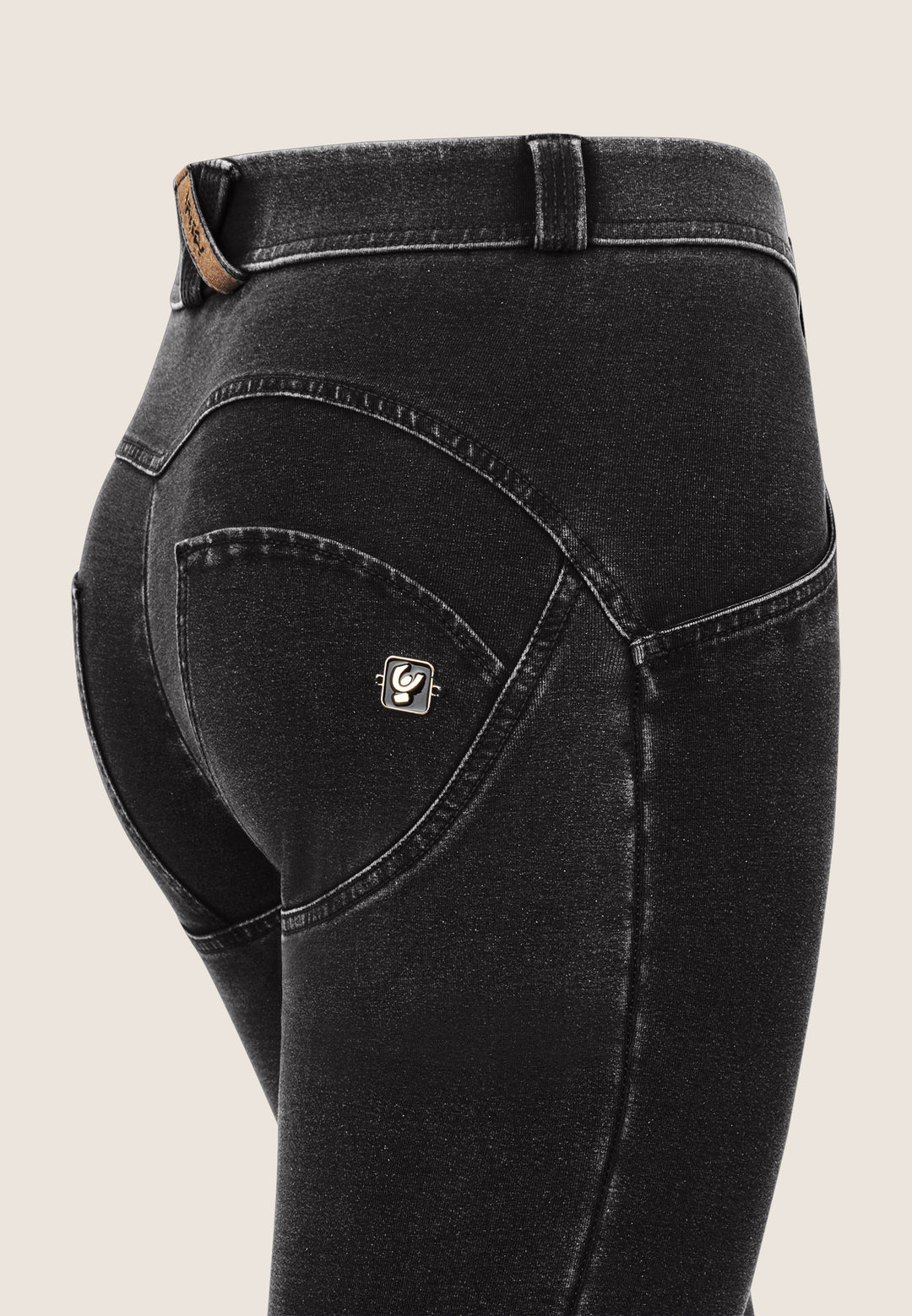 (WRUP47RF412-J7N Subtle Flared WR.UP®  Jeans