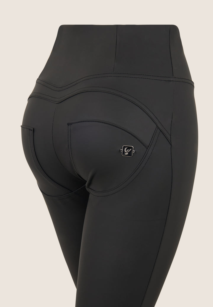 (WRUP4HF2507-N) Recycled faux leather Skinny Ankle length Black pant