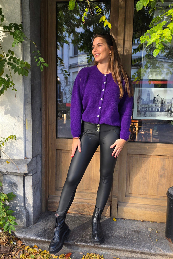 (WRUP4MC006PREC-N) Leather Look Mid Waist WR.UP® in Enkel Lengte met Knoop Sluiting