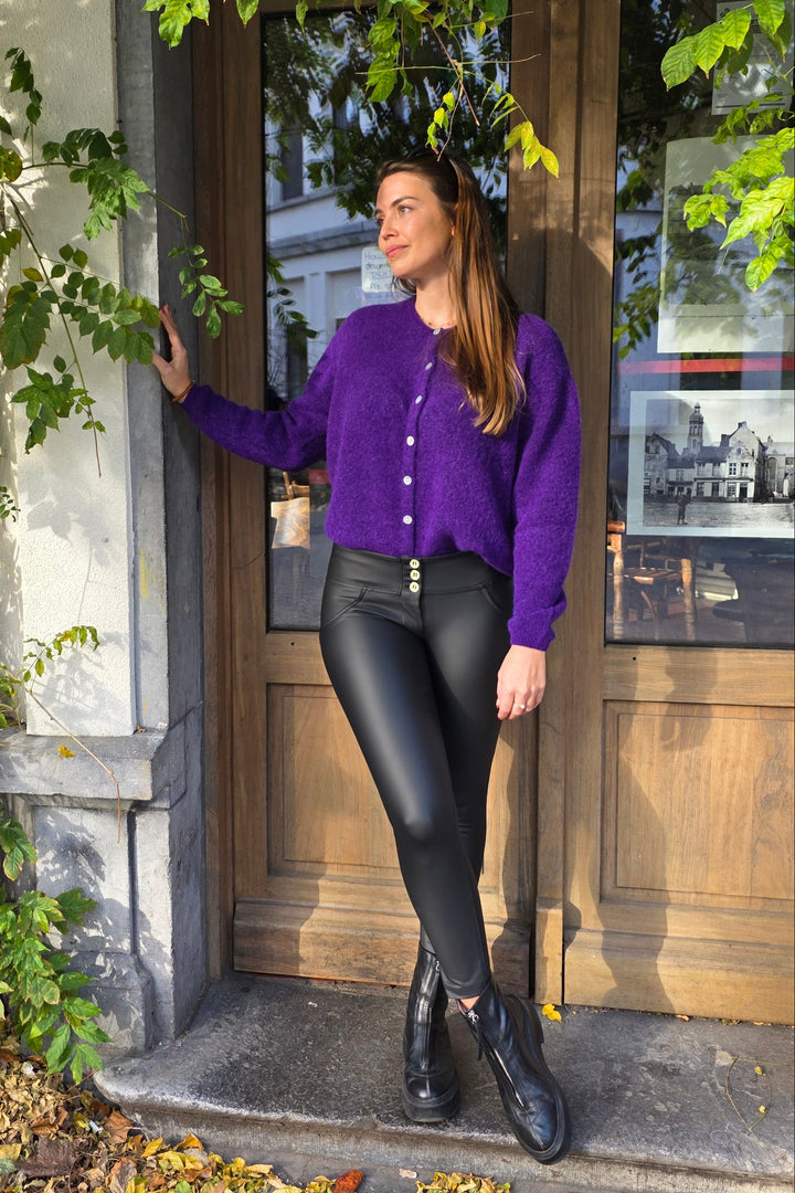 (WRUP4MC006PREC-N) Leather Look Mid Waist WR.UP® in Enkel Lengte met Knoop Sluiting