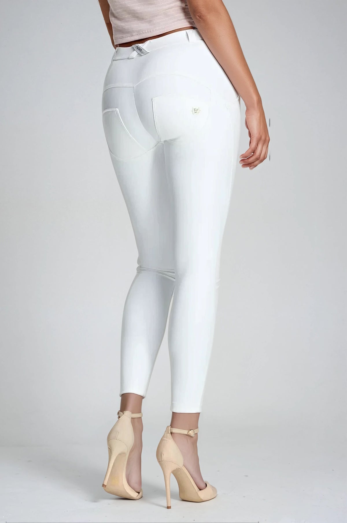 (WRUP4RC006PREC-W) Leather Look Regular Waist WR.UP® in Enkel Lengte enlarged