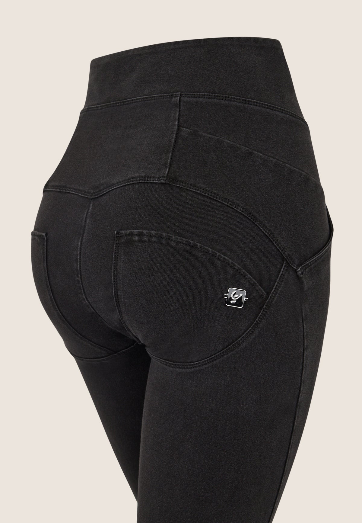 (WRUP4SHF311-J7N) WR.UP® taille très haute avec fente à la cheville ♥ agrandi