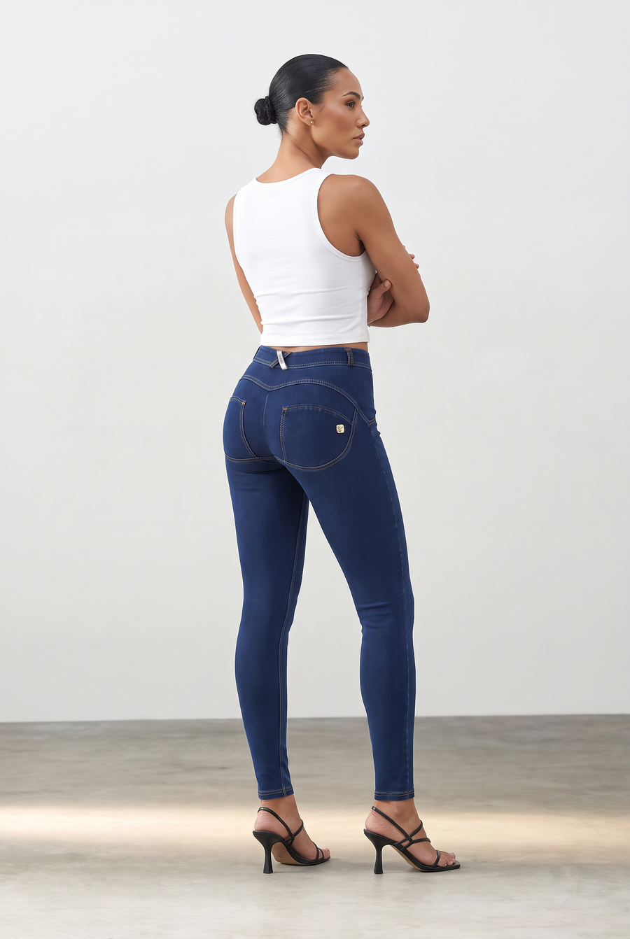 Blauwe WR.UP® Regular Waist in Denim Look ander aanzicht