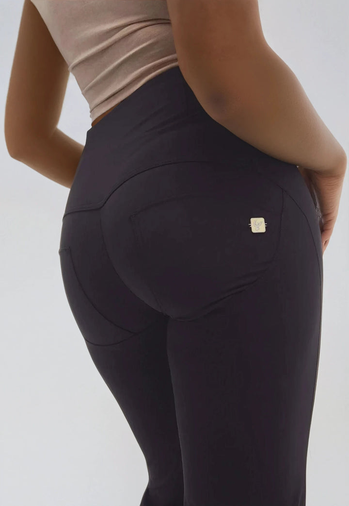 (WRUP29SHS426-N) Super High Waist WR.UP® Flared in D.I.W.O.® Pro