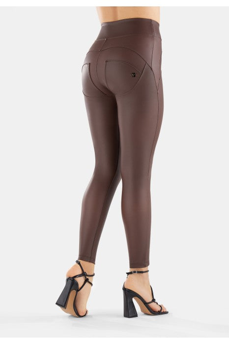 (WRUP2SHF313-M29) Leather Look WR.UP® met Hoge Taille en Stoere Stiksels