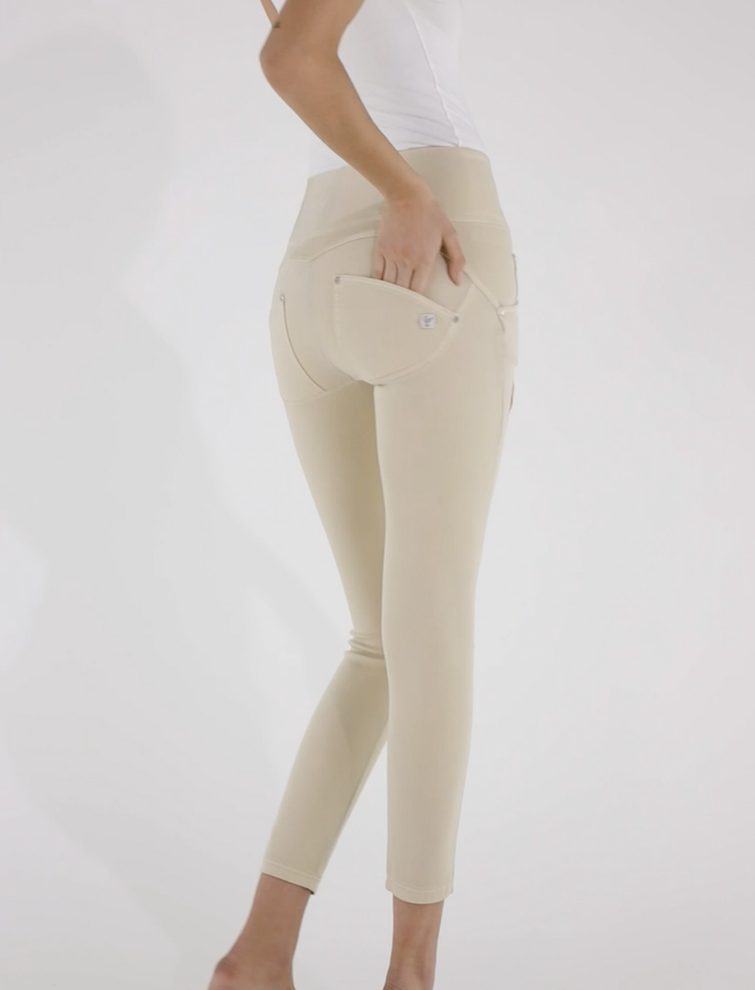 (WRUPSNUG1HS249-Z106) WR.UP® Ripped, Superskinny Beige Trousers With High Waist
