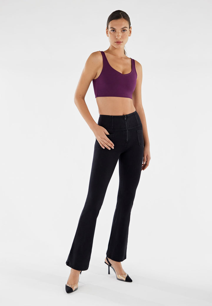 WRUP11HF250-J7N Zwarte WR.UP® Flared Jeans met een Hoge Taille en Patch Pockets