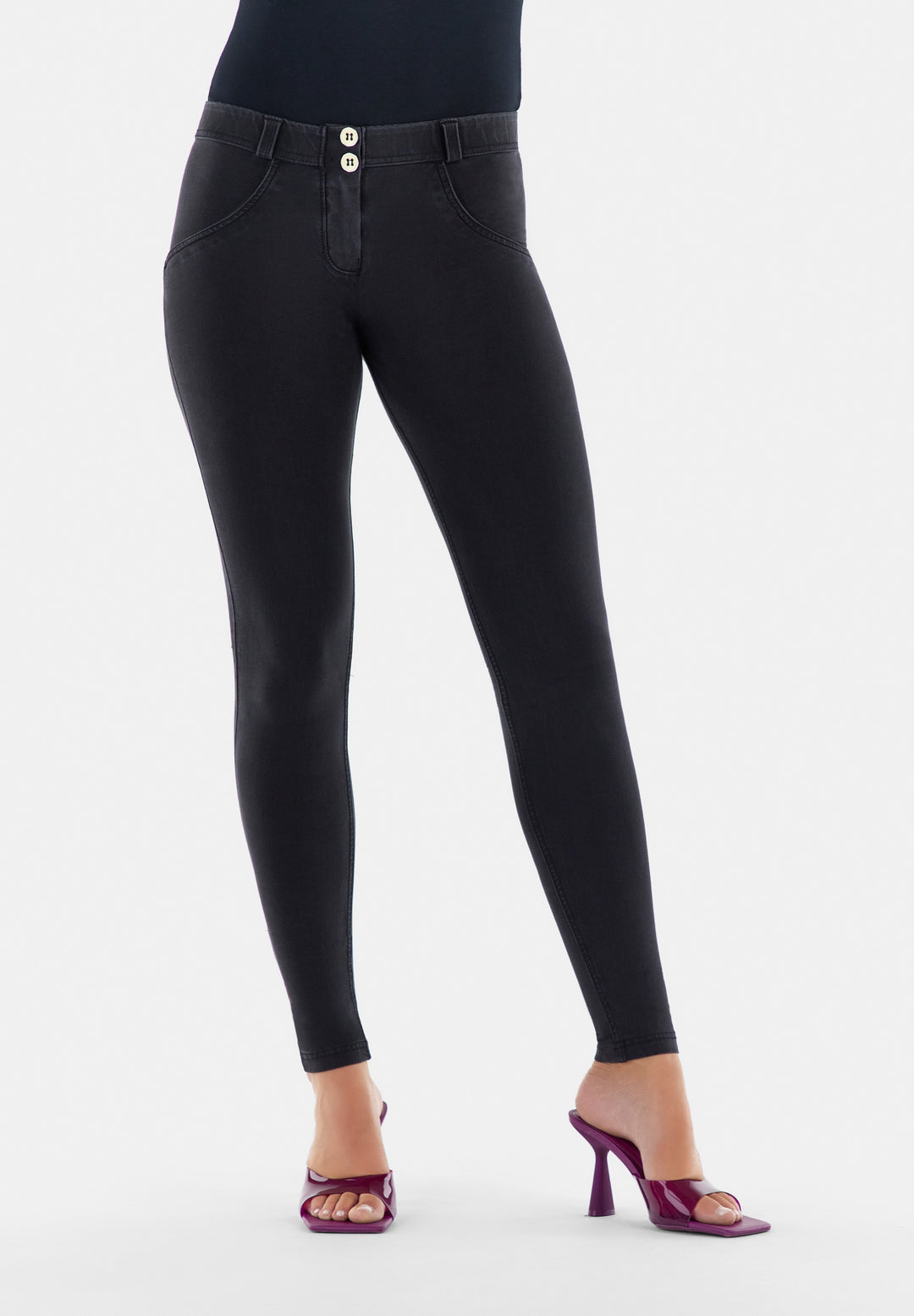 WRUP1RS271-J7N Zwarte WR.UP® Regular Waist in Super Soft Tencel