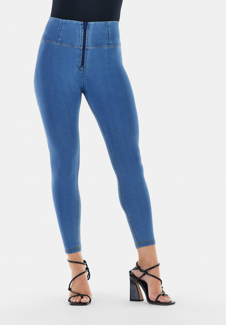 (WRUP4HS272-J4Y) Soft Tencel Denim WR.UP® met Hoge Taille en Enkel Lengte