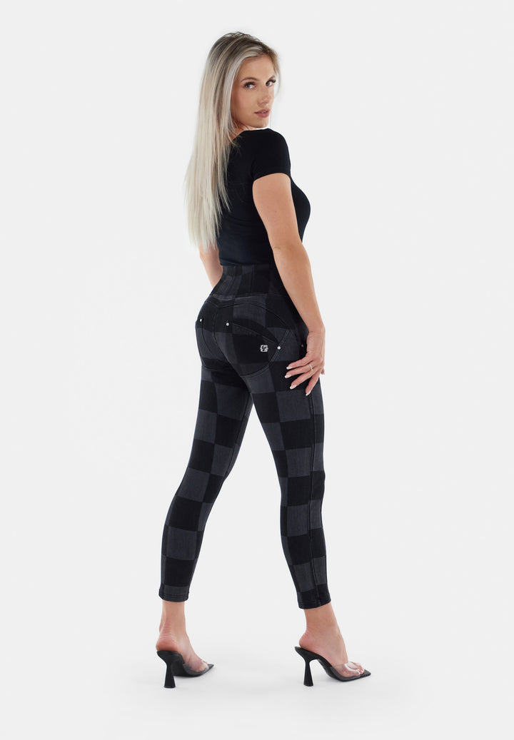 WRUPSNUG4HF206-NN8 Zwart-Grijs Geblokte WR.UP met een Hoge Taille in Enkel Lengte