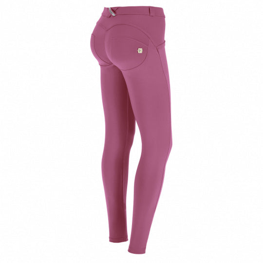 (WRUP1RC004-P22) WR.UP® REGULAR-RISE SKINNY-FIT PINK PANTS IN D.I.W.O.®
