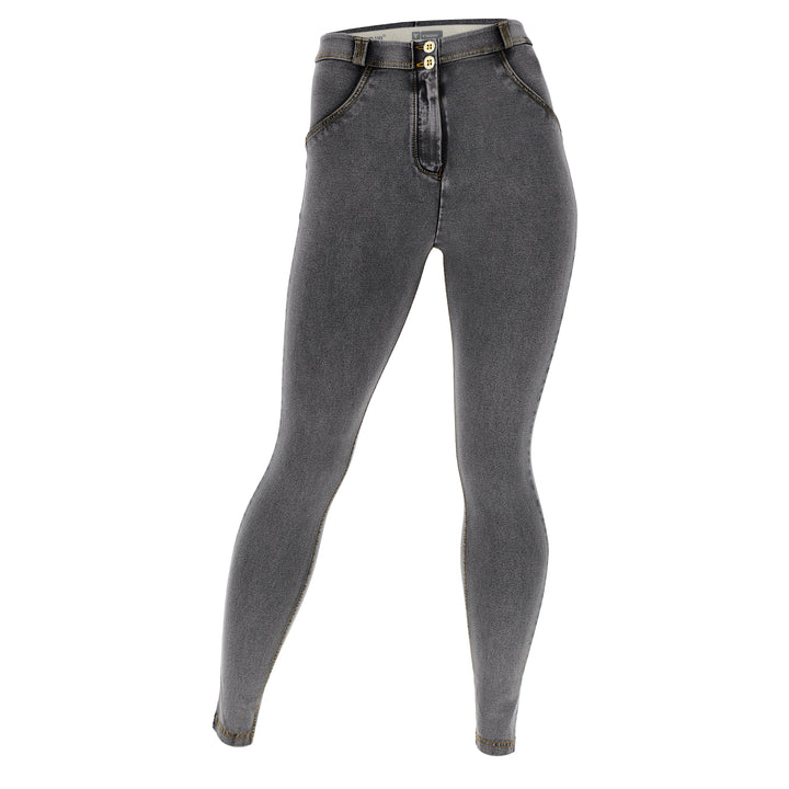 (WRUP1RC002NS-J3Y)  Grijze WR.UP® Curvy Fit Regular Waist in Denim Look