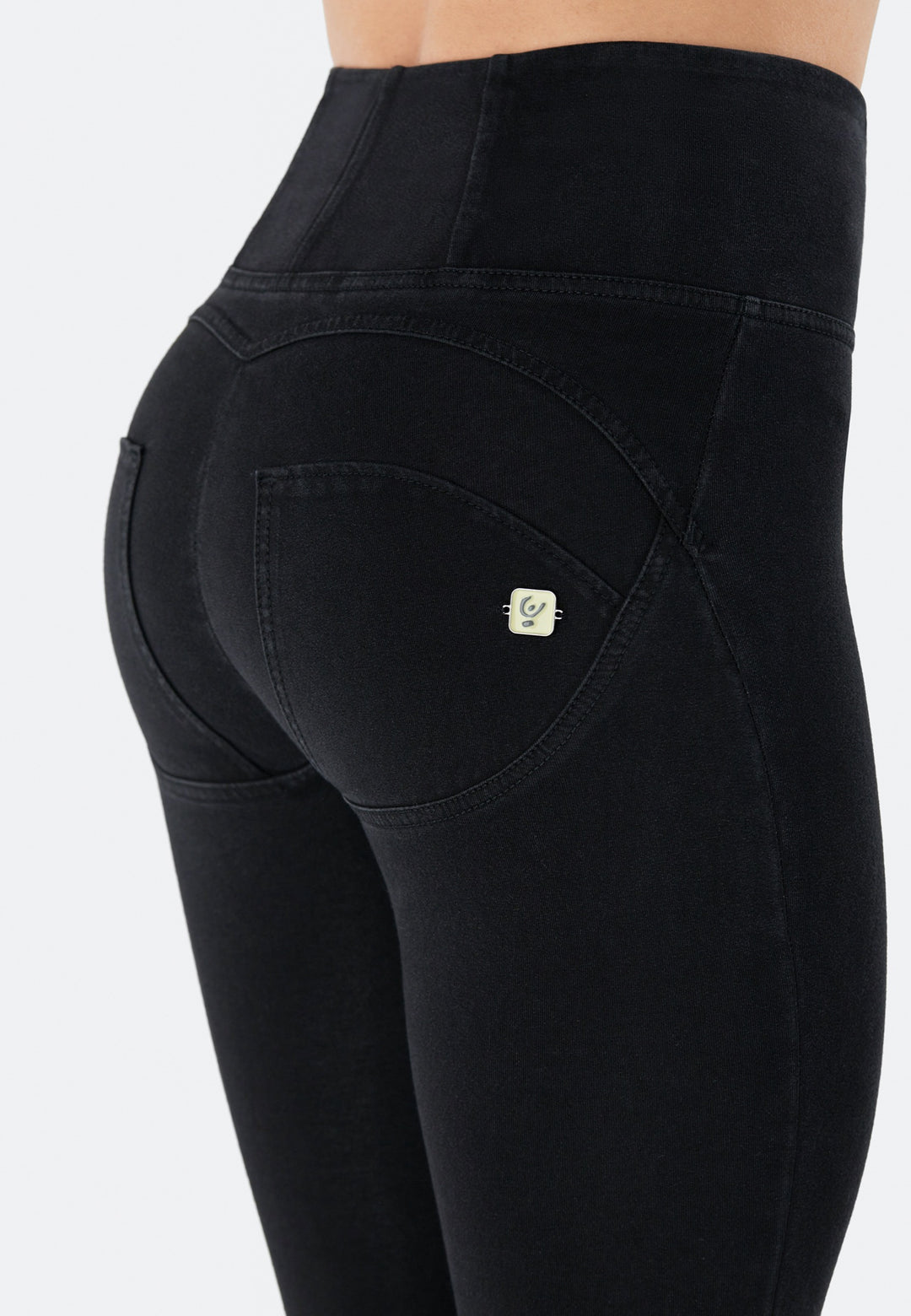 WRUP2HC002ORG-J7N Zwarte WR.UP® met Hoge Taille en Zip in Denim Look